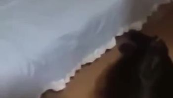 在缅甸缅北园区干电诈小姐姐被虐待到毫无尊严磕头求饶认错视频