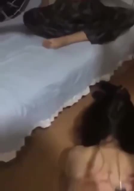 在缅甸缅北园区干电诈小姐姐被虐待到毫无尊严磕头求饶认错视频