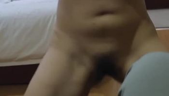 主播网红被骗到缅甸缅北园区第一天就被体罚训练扎马步视频