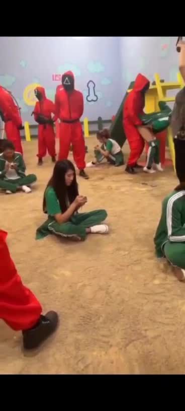 缅甸诈骗团伙园区骨干把一群学生妹骗到缅北惨遭性侵强暴视频