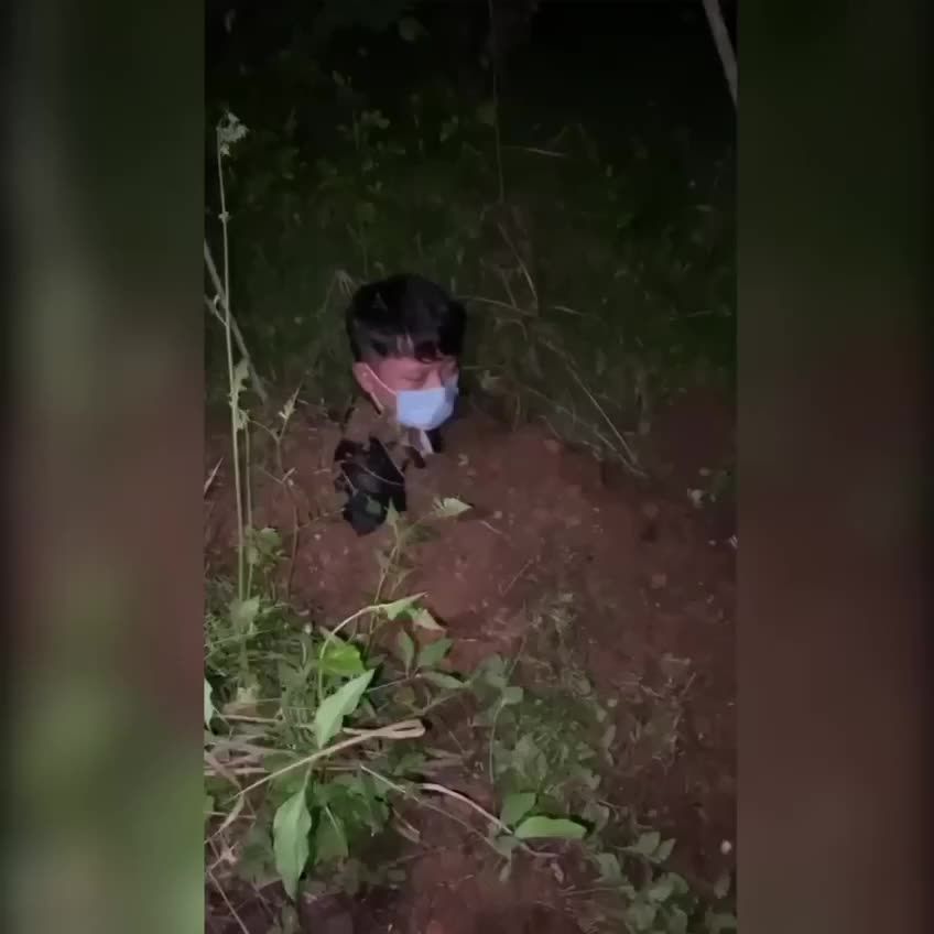 曝光缅甸缅北园区男猪仔交不出赎金带你进山活埋视频