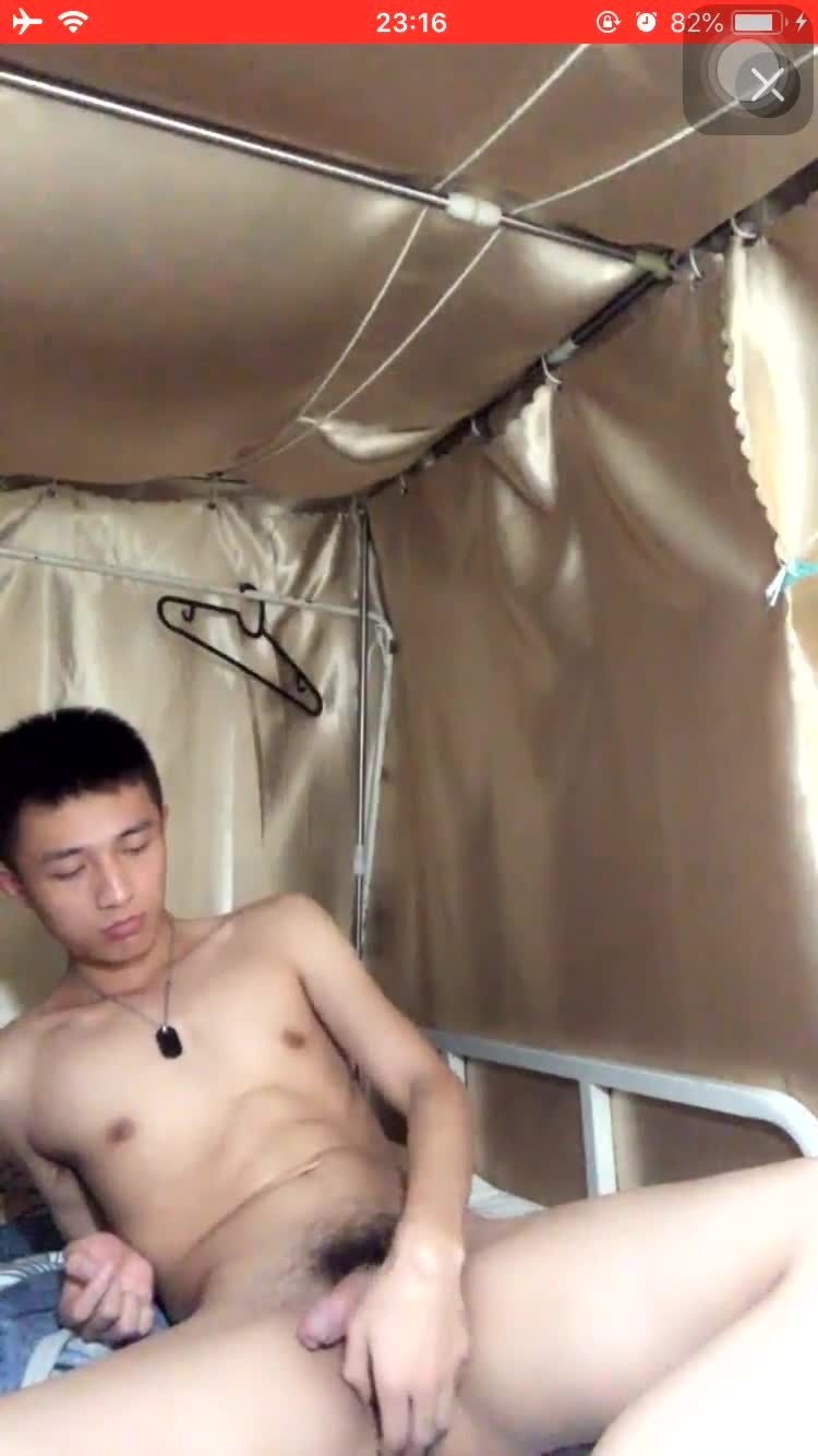 帅气初中生男同性恋学校宿舍自拍淫荡自慰疯狂撸肉棒贱态毕露视频