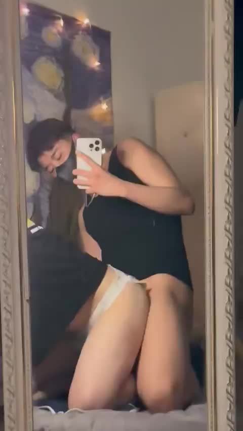 对镜自拍男同志大鸡巴狠灌基友屁眼猛操屁眼白浆不断从屁眼流出视频