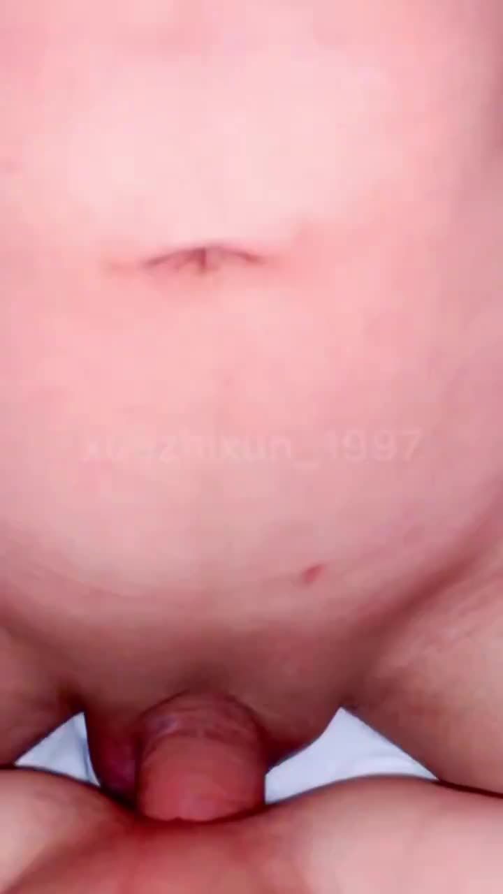 纹身男同志情趣酒店大屌后入疯狂暴操好兄弟屁眼都被白花花的精液填满视频