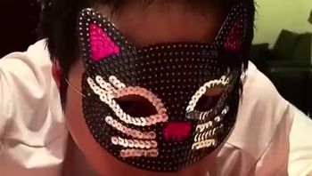 衬衫正装男同志居家大战舔屌舔鸡巴口交大屌后入不停的操屁眼视频