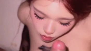 高颜值极品TS伪娘给粉丝舔鸡巴舔屌口交后被粉丝的精液射满嘴巴视频