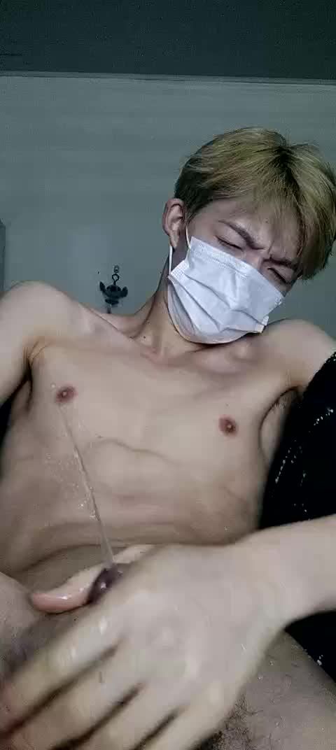 中学生男同志出租房手淫打飞机最后精液疯狂喷射而出视频