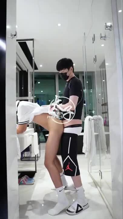 男模男同志被公司主管男同志潜规则暴操肛门开苞破处无套内射视频