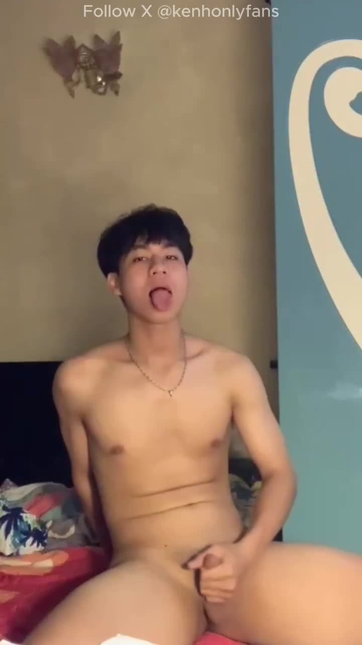 花裤子精神小伙男同志被金主命令在家自慰撸屌打飞机狂喷浓精视频