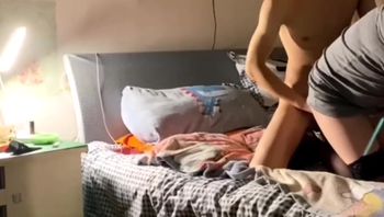 妩媚TS伪娘又约到大屌筋肉退伍兵哥哥男同志脱下内裤一条巨蟒又长又粗猛干骚屁眼视频