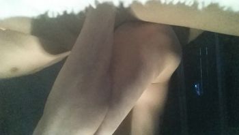 推特网红帅哥纹身男同志给朋友舔屌后被朋友大屌狂顶骚屁眼猛烈爆菊骚气爆棚男男视频