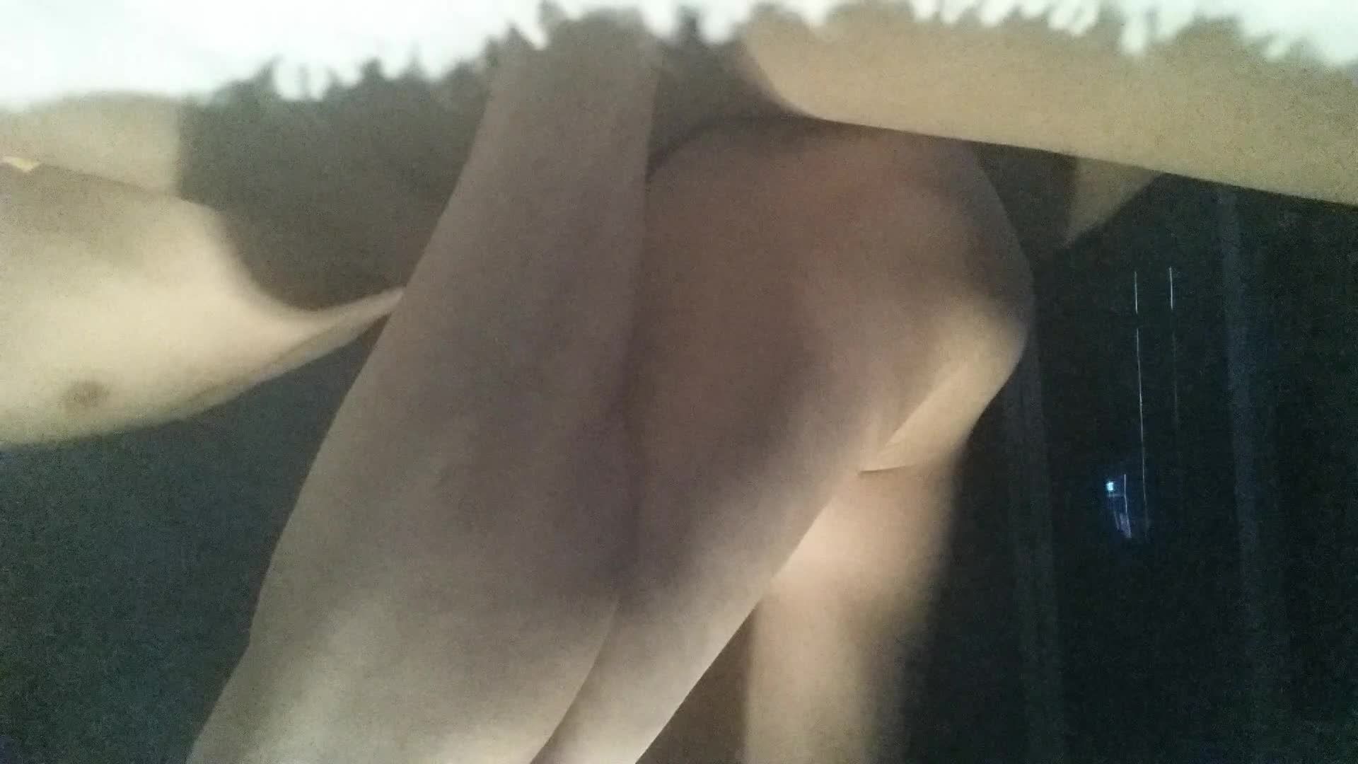 推特网红帅哥纹身男同志给朋友舔屌后被朋友大屌狂顶骚屁眼猛烈爆菊骚气爆棚男男视频