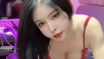 超级漂亮的TS伪娘竟然是个攻？大屌暴力后入猛操高中生小鲜肉男同志骚屁眼疯狂爆菊视频