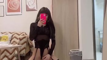 兄弟们有点崩不住了！情趣黑丝红底高跟鞋淫荡魅魔ts伪娘骚浪自慰疯狂打飞机骚态尽显视频