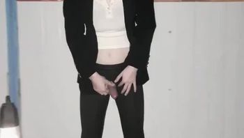 长得很好看的白嫩人妖胆大包天的在户外大街上漏出疯狂撸鸡巴骚浪自慰狂喷精液视频