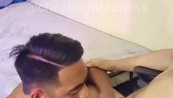 黑皮痞子男同性恋被基友大鸡巴猛烈爆菊被操的嗷嗷直叫骚气尽显视频