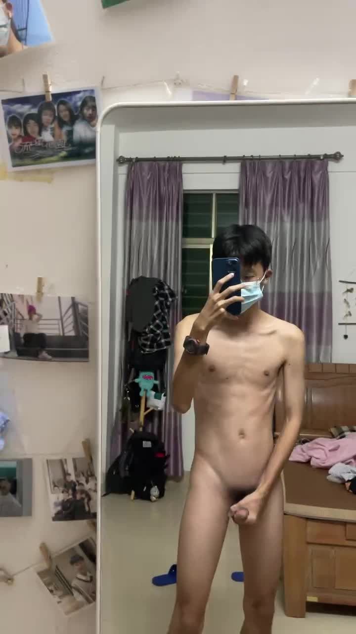 广西柳州21岁大学生男同性恋放假期间居家对镜自拍骚浪自慰疯狂撸管骚态毕露男男视频