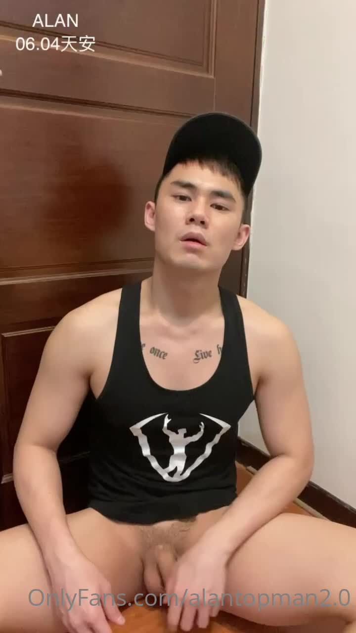 推特网红精神小伙男同性恋天安自拍骚浪自慰疯狂撸管手撸榨精骚态毕露视频