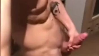 泰国八块腹肌痞子男同性恋公共浴室骚浪自慰疯狂打飞机骚态尽显视频