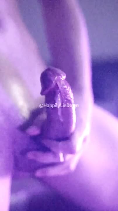 高中生男同志骚浪自慰在情趣满满的房间里疯狂撸鸡巴贱态毕露男男视频