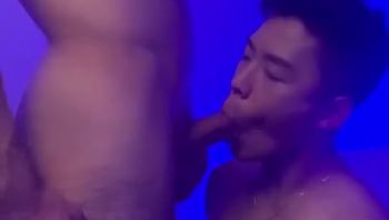 资深公狗性奴男同志被金主大屌疯狂抽插嘴巴暴力口交发泄欲望彻底沦为金主的肉便器视频