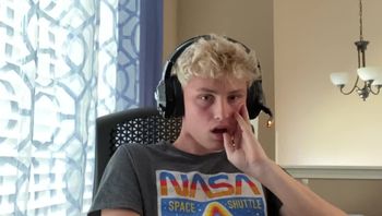 欧美金发大屌体育生gay狂撸鸡巴一脸的淫荡发骚样子猛喷射精液极致淫靡视频