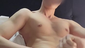 极品清纯大学生gay居家自拍骚浪自慰疯狂撸大肉棒骚气尽显视频