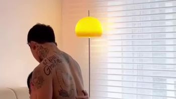 满背纹身精神小伙男同志被金主大肉棒疯狂爆菊肛交高潮骚气尽显视频