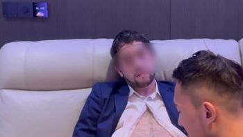 台湾帅气男同性恋体育和美国正装外语老师激情性交视频