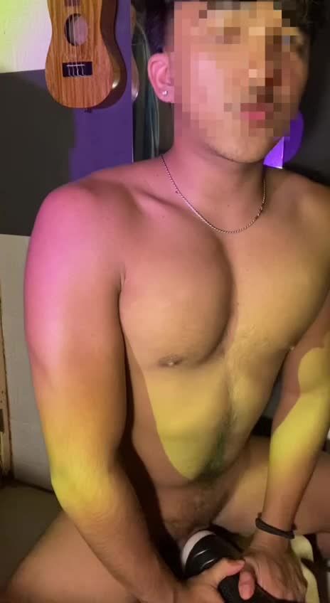 大胸肌肌肉男大学生男同志宿舍骚浪自慰疯狂撸大屌骚气尽显男男视频