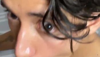 极品反差纹身痞子男同志疯狂舔舐基友的大肉棒口爆吞精贱态毕露视频