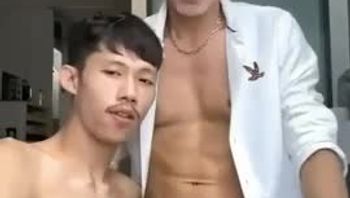 白衬衫纹身痞子男同志疯狂爆操基友骚菊穴猛烈爆菊肛交高潮gv视频