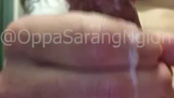 韩国花美男男同志直播表演自慰撸管榨精视频