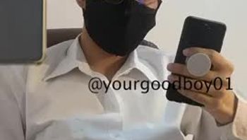 白衬衫眼镜男同志居家自拍淫荡自慰疯狂撸肉棒骚气尽显gv视频