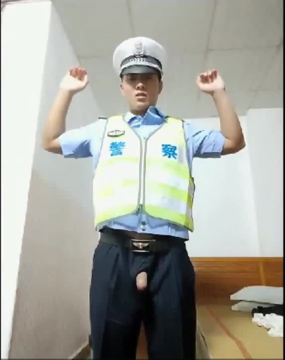 骚气辅警在家开直播搔首弄姿玩弄骚屌骚气爆棚GV视频