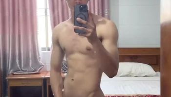 为人师表的老师男同志私下居然这么骚！体育老师男同志骚浪自慰疯狂撸鸡巴贱态尽显男男视频