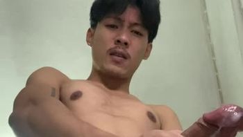 小胡子纹身痞子gay居家自拍骚浪自慰疯狂打飞机贱态尽显视频