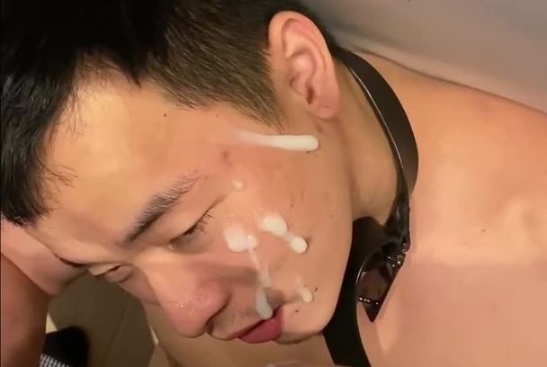 金主爸爸在酒店调教骚狗儿子舔足口交颜射自拍GV男同视频