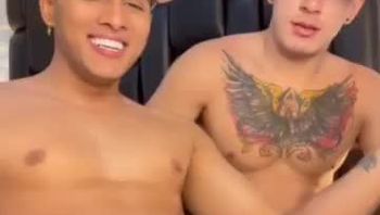 欧美帅气男gay和好兄弟激情肛交粗壮大鸡巴猛操骚穴骚太尽显GV视频