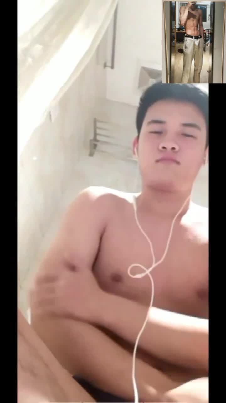 四眼小鲜肉和网友视频淫荡打飞机撸射GV视频