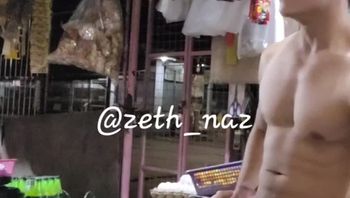 便利店老板精神小伙男同志在便利店里打开门骚浪自慰疯狂撸鸡巴男男视频