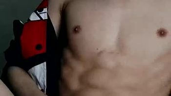 黄毛薄肌男同志初中生在家中发骚手搓鸡巴自慰取精视频