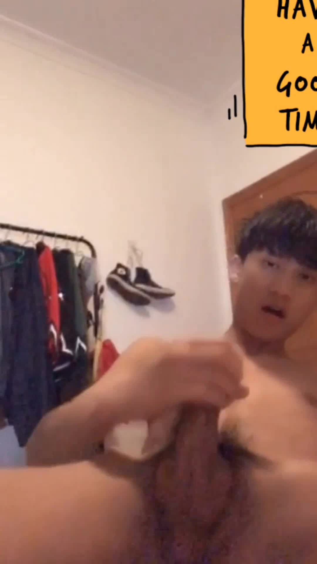 黑皮体育生初中生男同性恋骚浪自慰疯狂打飞机一脸的淫荡贱态尽显视频