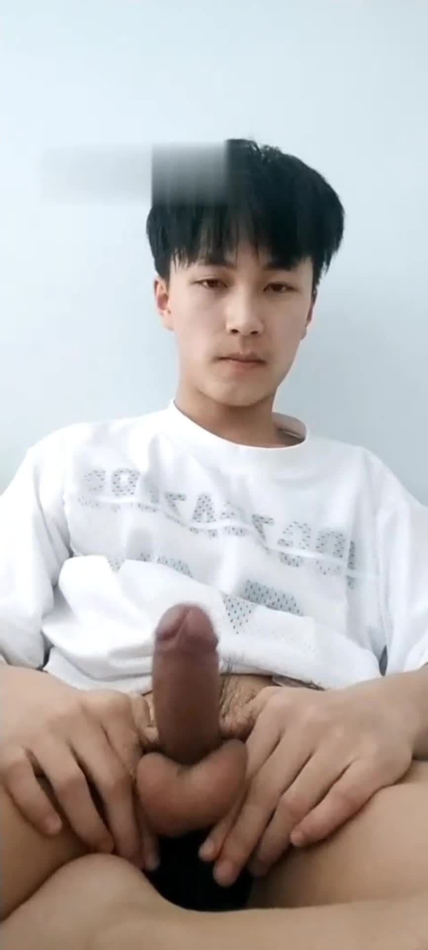 丁字裤淫荡初中生男同志居家自拍骚浪自慰疯狂打飞机贱态尽显视频