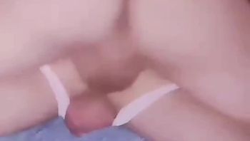 男色校服小奶狗初中生男同志被邻家哥哥无套肛交内射视频