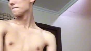 肌肉男初中生男同性恋居家自拍淫荡自慰疯狂打飞机骚气爆棚视频