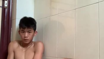 小白袜初中生男同志学校宿舍骚浪自慰疯狂打飞机骚气尽显视频