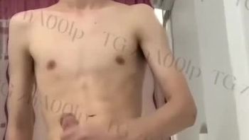 小鲜肉体育生初中生男同性恋居家自拍骚浪自慰疯狂撸鸡巴骚气尽显视频