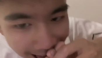 薄肌小鲜肉初中生男同性恋居家自拍淫荡自慰疯狂撸鸡巴贱态尽显视频