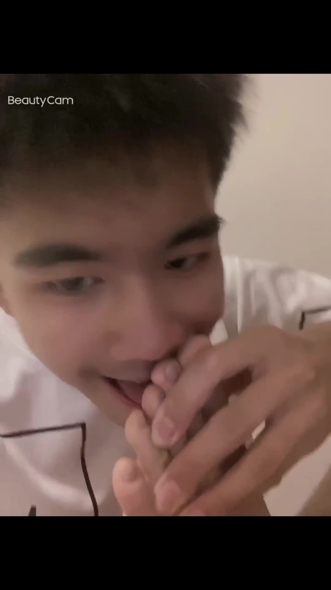 薄肌小鲜肉初中生男同性恋居家自拍淫荡自慰疯狂撸鸡巴贱态尽显视频